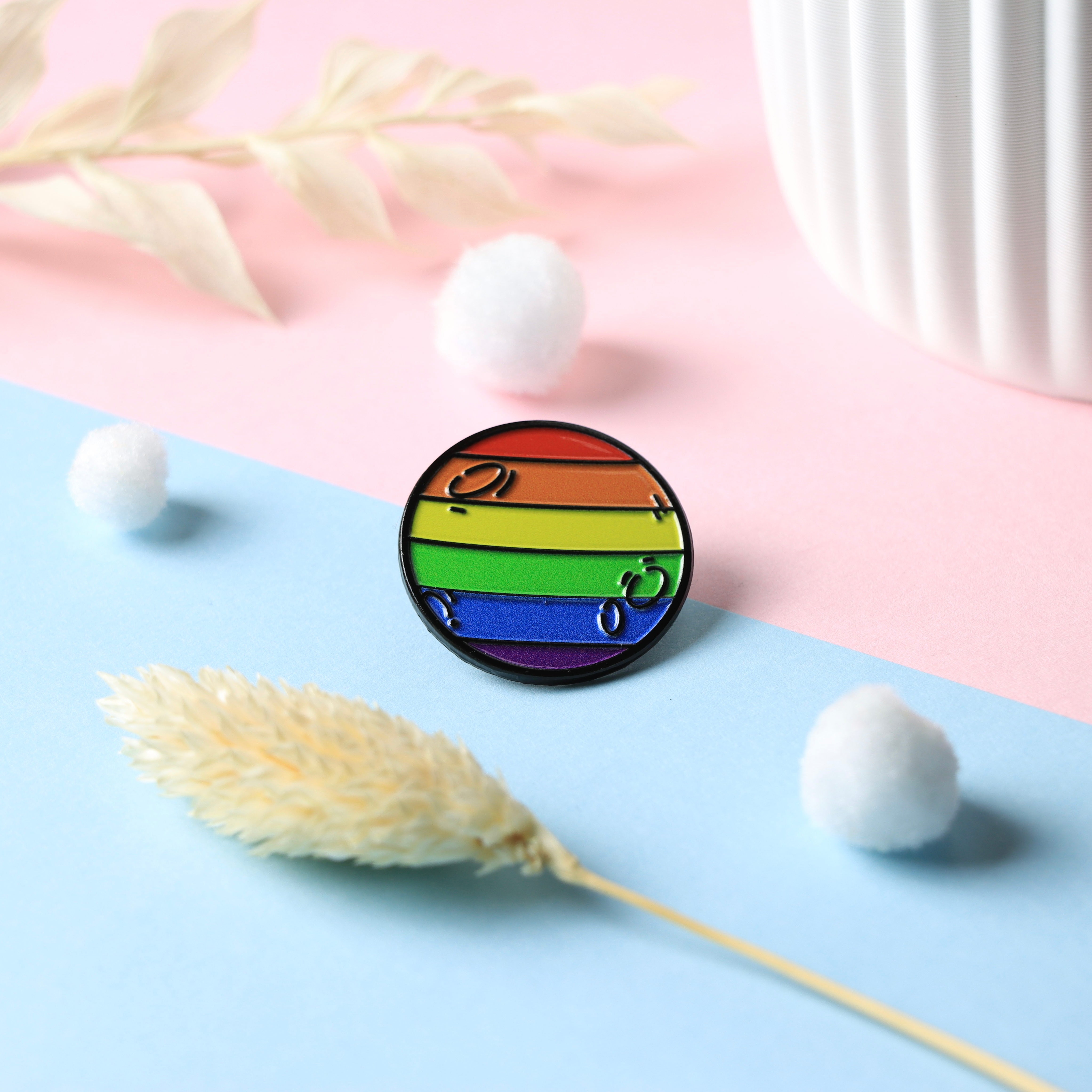 Regenbogen Planet Pin